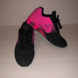 Nike Shox Pink and Black Womens Size 8